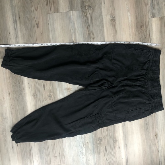 American Eagle high waisted cargo pant joggers - Picture 7 of 8